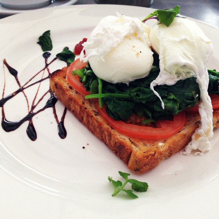 Healthy Breakfast @ Manolis Bros