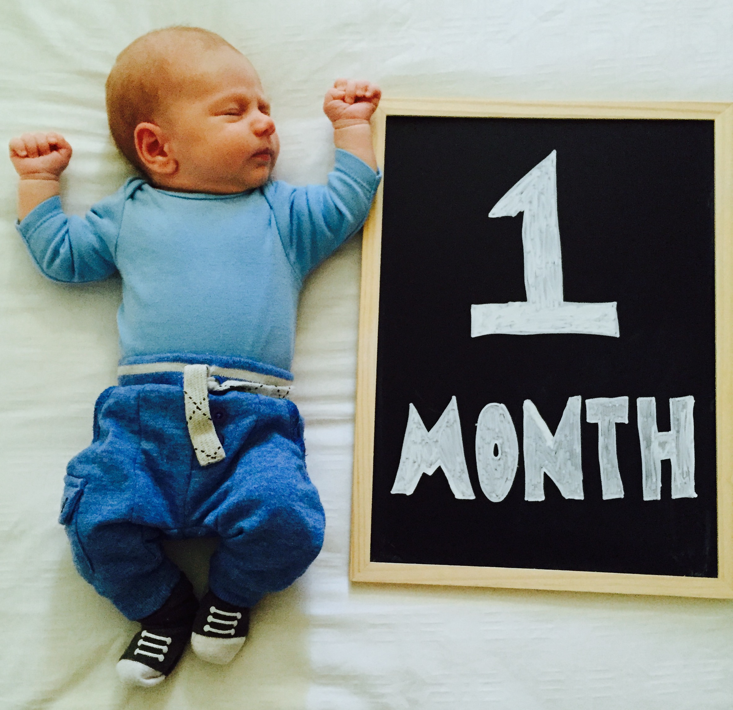 First Year Photos - Ari 1 Month