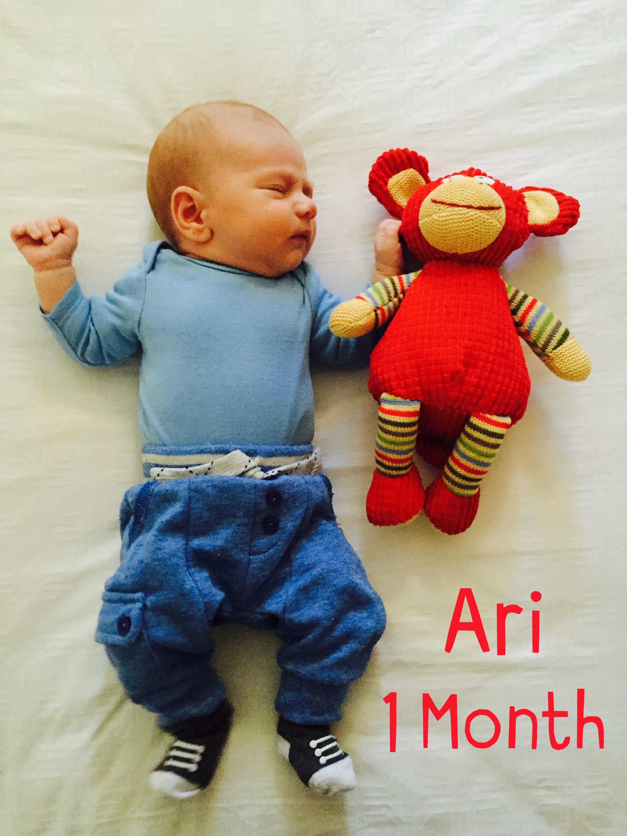 First Year Photos - Ari 1 Month